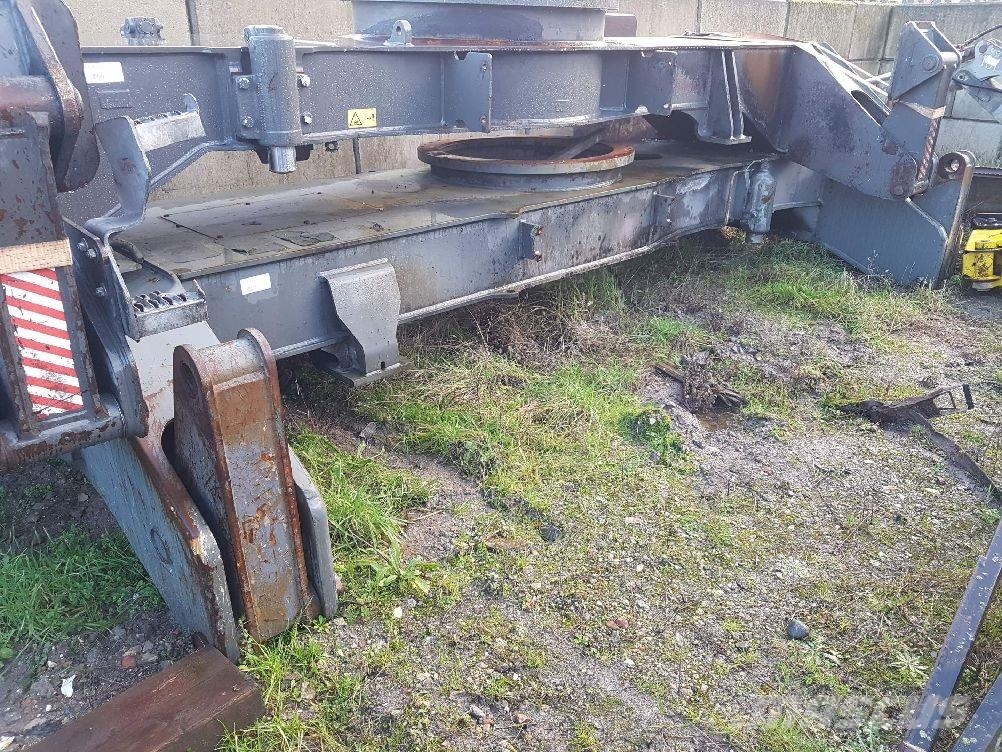 Liebherr - Undercarriage/Unterwagen/Onderwagen Šasija un piekare
