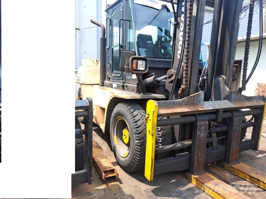 Doosan D 110 S-5 شاحنات الديزل