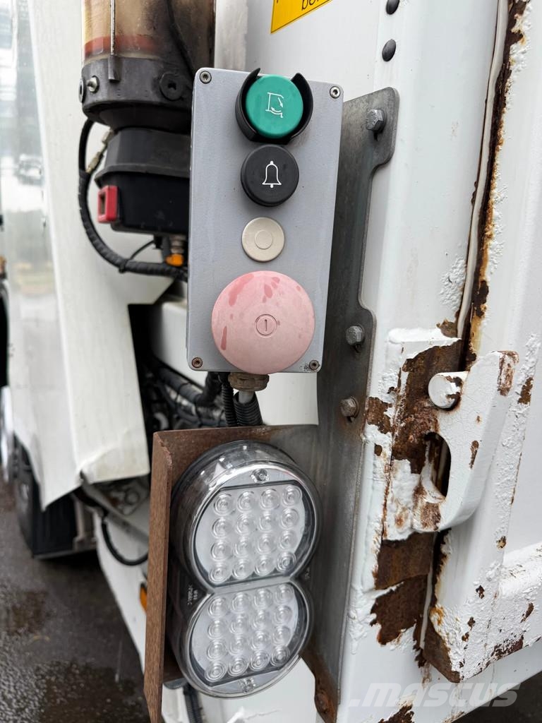Mercedes-Benz Axor 2529 6 Stück Müllwagen HECKLADER, Zöller Medi Camiones de basura
