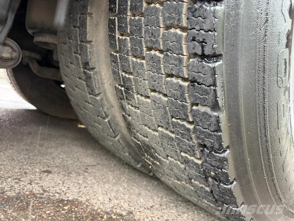 Mercedes-Benz Axor 2529 6 Stück Müllwagen HECKLADER, Zöller Medi Camiones de basura