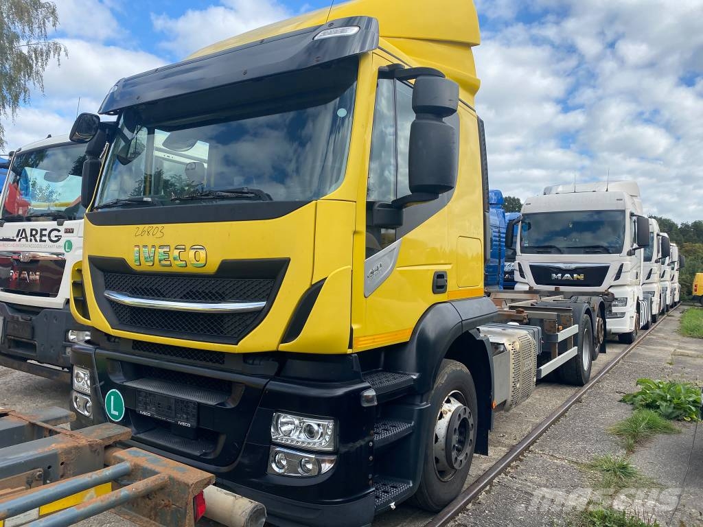 Iveco Stralis 260 S46 Trasportatore per veicoli