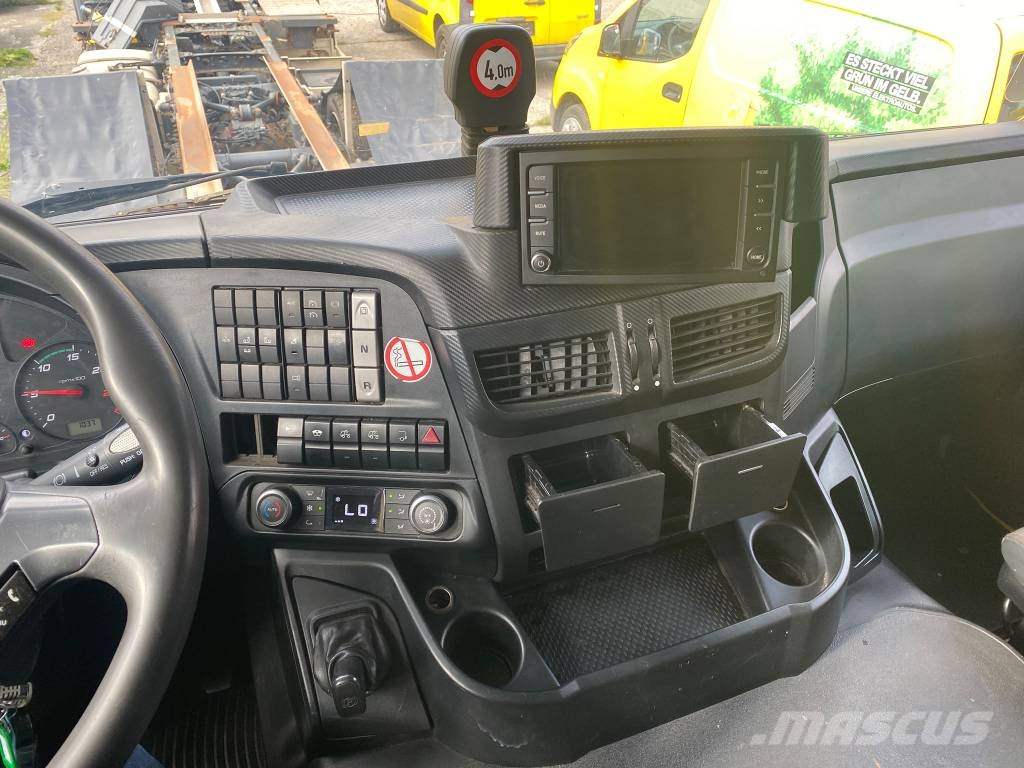 Iveco Stralis 260 S46 Trasportatore per veicoli