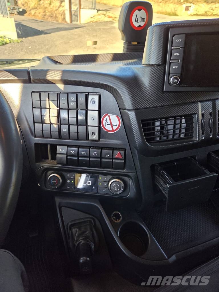 Iveco Stralis 260 S46 Camiones portacoches