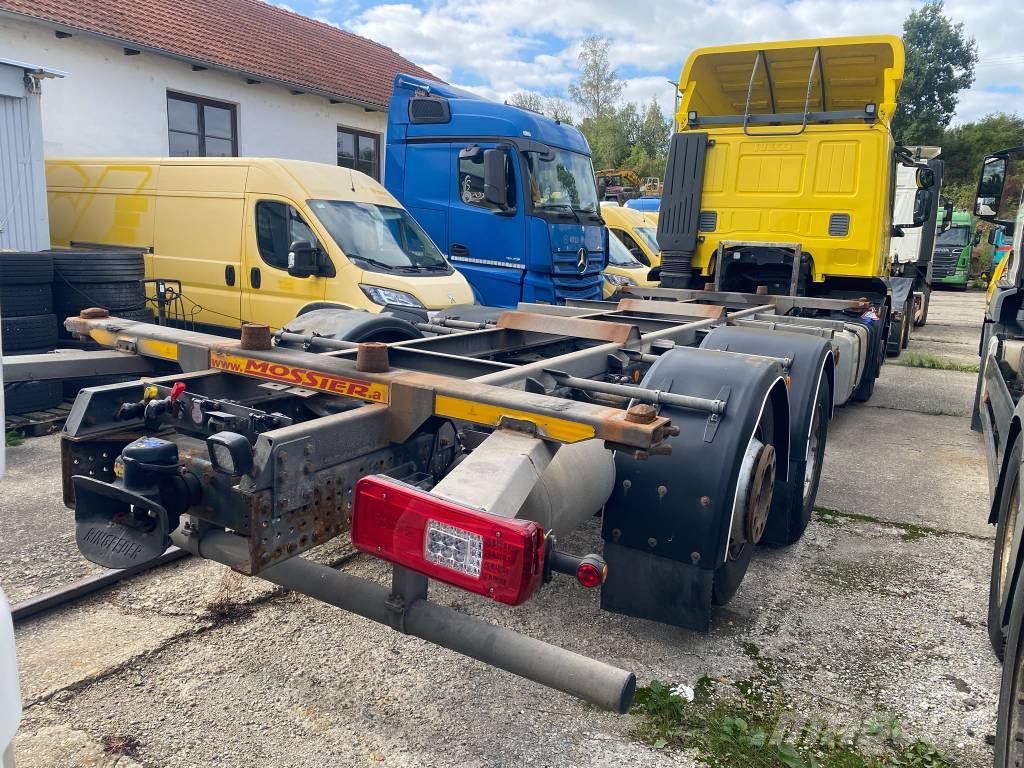 Iveco Stralis 260 S46 Trasportatore per veicoli