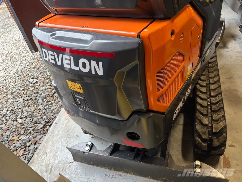 Develon DX 19 Z-7 حفارات صغيرة أقل من 7 طن (حفارات صغيرة)