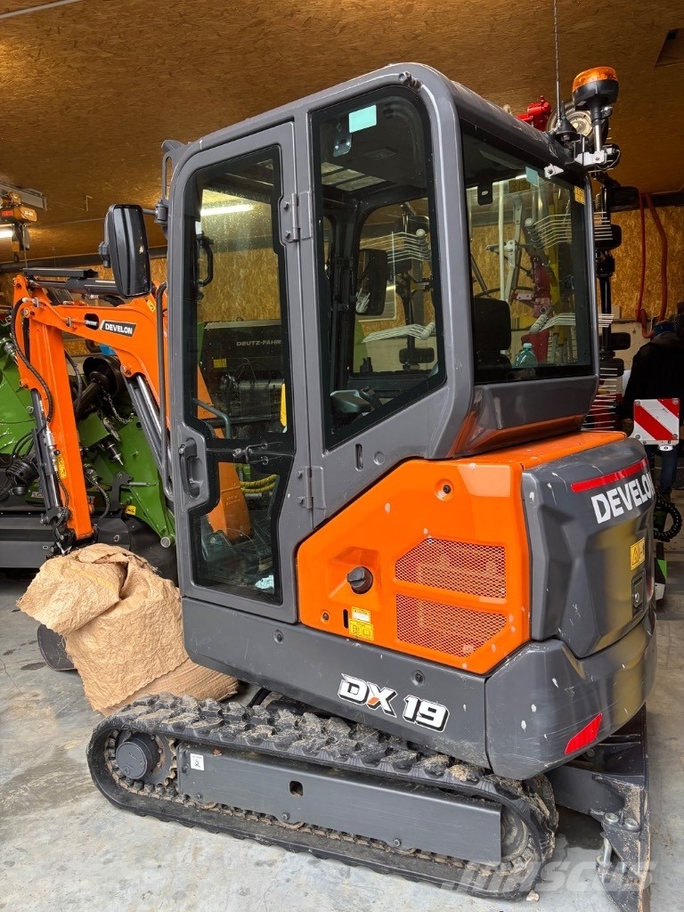 Develon DX 19 Z-7 حفارات صغيرة أقل من 7 طن (حفارات صغيرة)