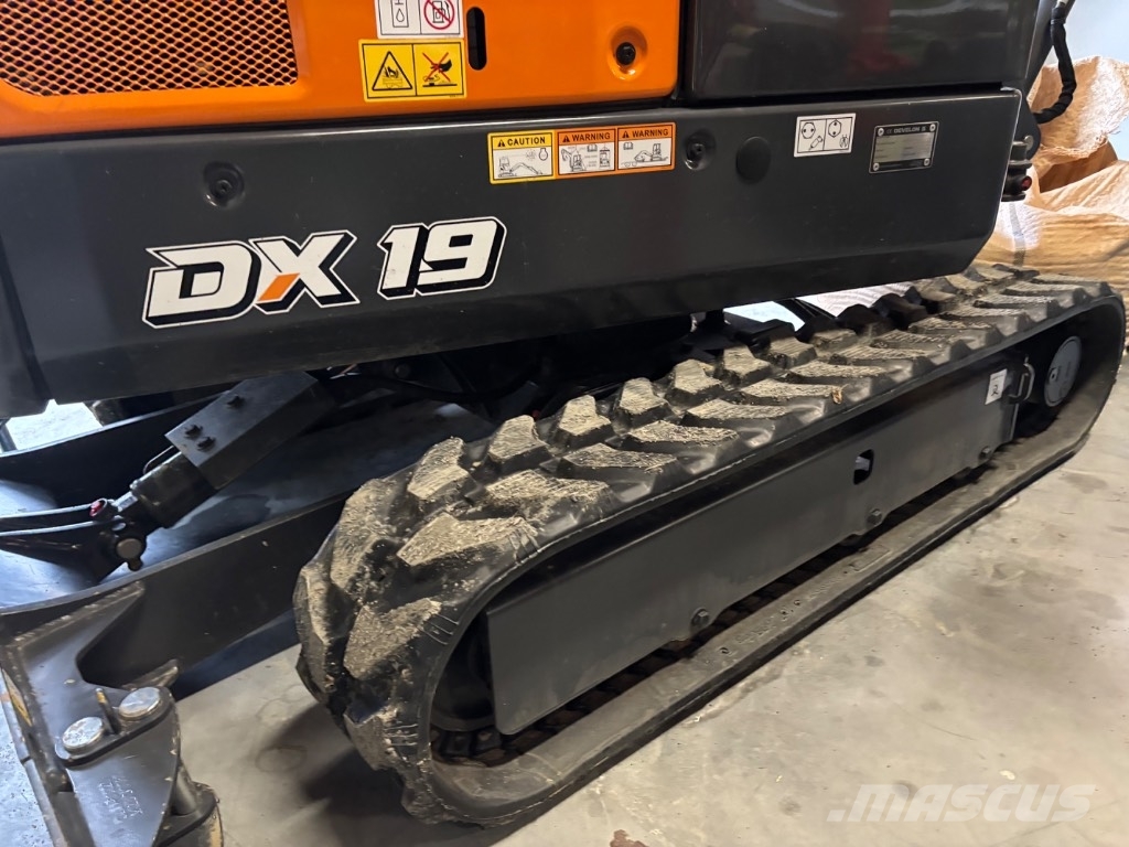 Develon DX 19 Z-7 حفارات صغيرة أقل من 7 طن (حفارات صغيرة)