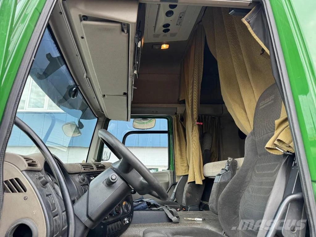 DAF CF 85.410 8X2 HIAB 422EP5 + REMOTE CONTROL Kranen voor alle terreinen