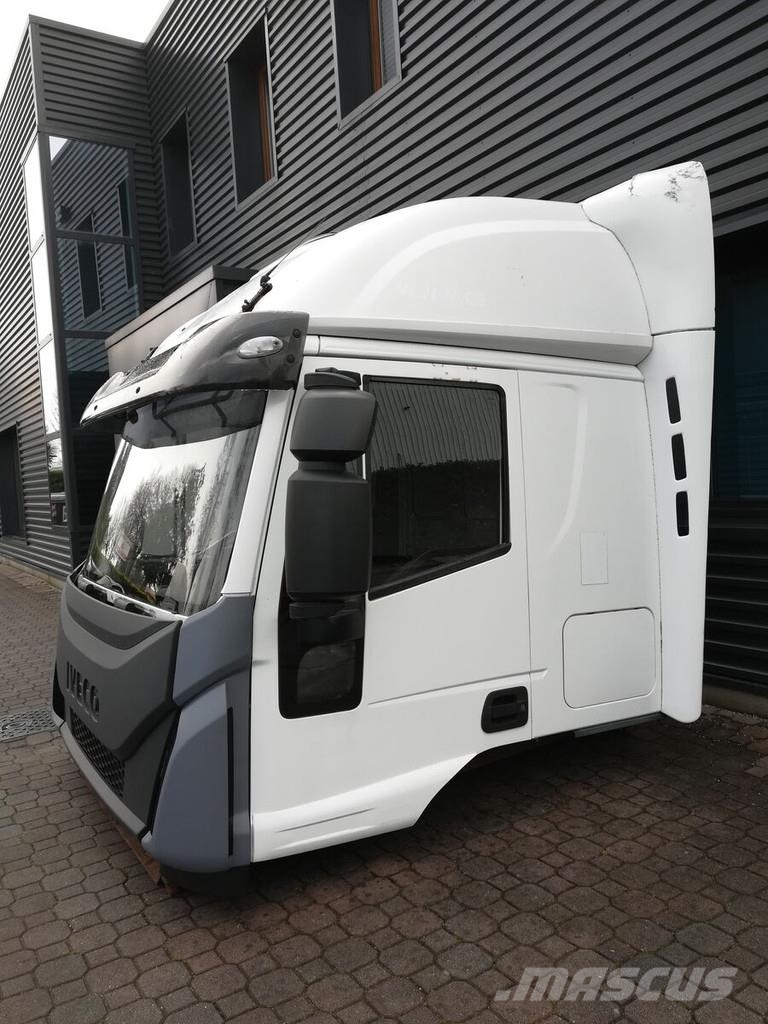 Iveco EUROCARGO HIGH ROOF EURO 5 EURO 6 Kabíny a interiér