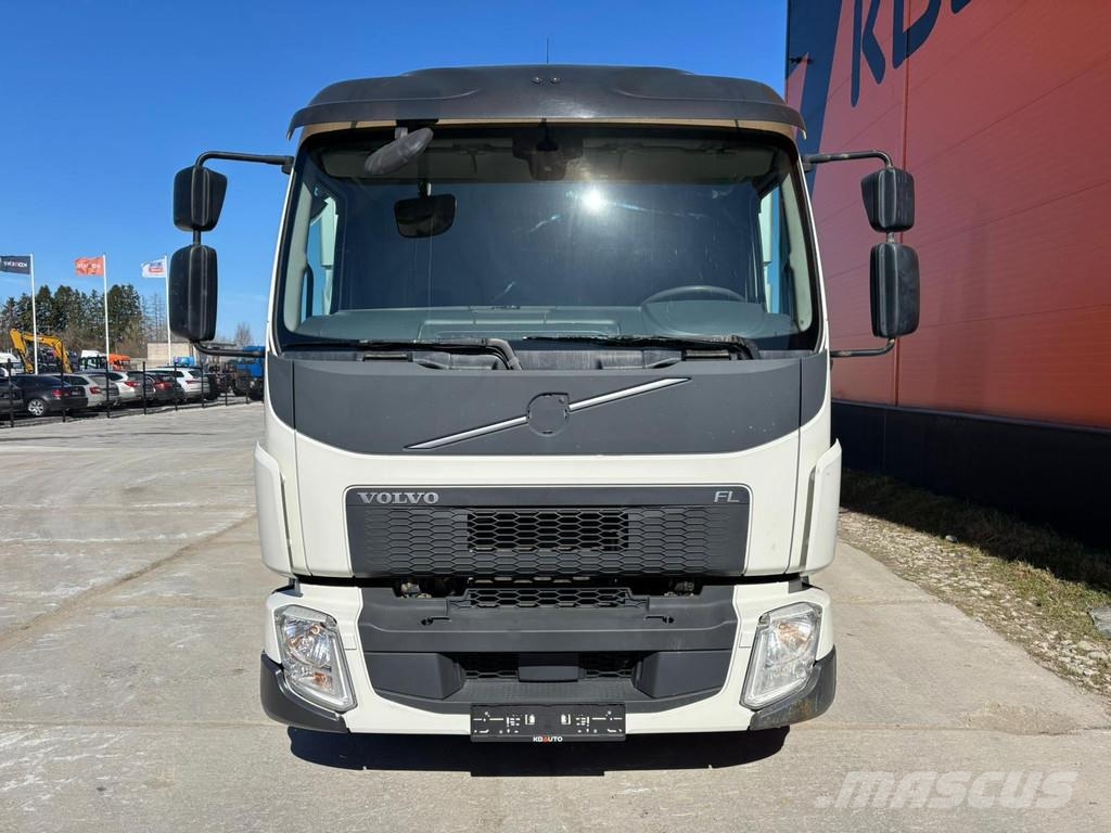 Volvo FL 210 4x2 BOX L=7558 mm Camion Fourgon
