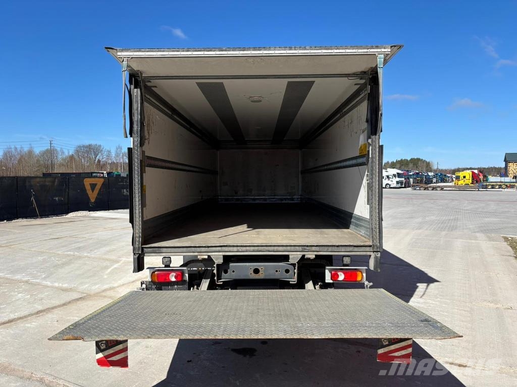Volvo FL 210 4x2 BOX L=7558 mm Camion Fourgon