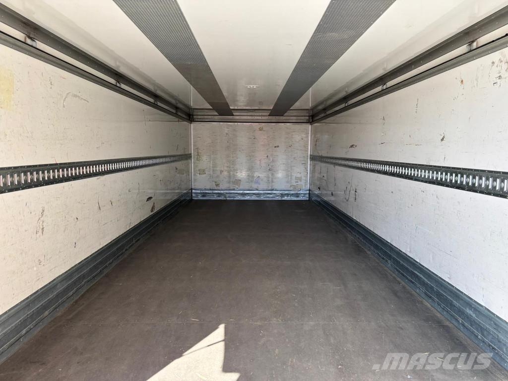 Volvo FL 210 4x2 BOX L=7558 mm Camion Fourgon