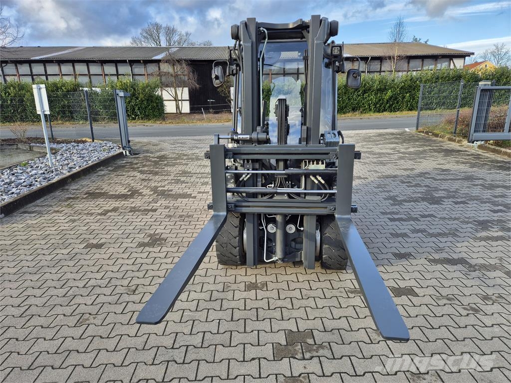 Linde H30D - 1202 Дизельні навантажувачі