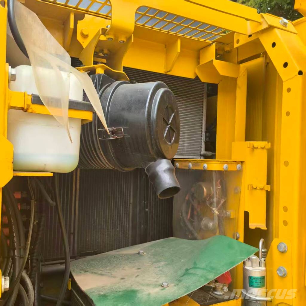 Komatsu PC 130-7 Escavatori cingolati