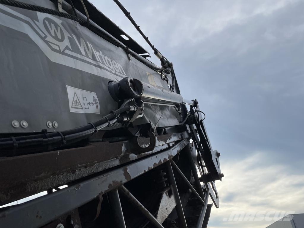 Wirtgen W 210 Asfaltfrezen