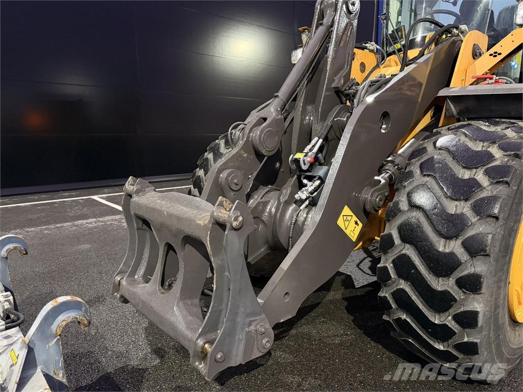 Volvo L120H Iekrāvēji uz riteņiem