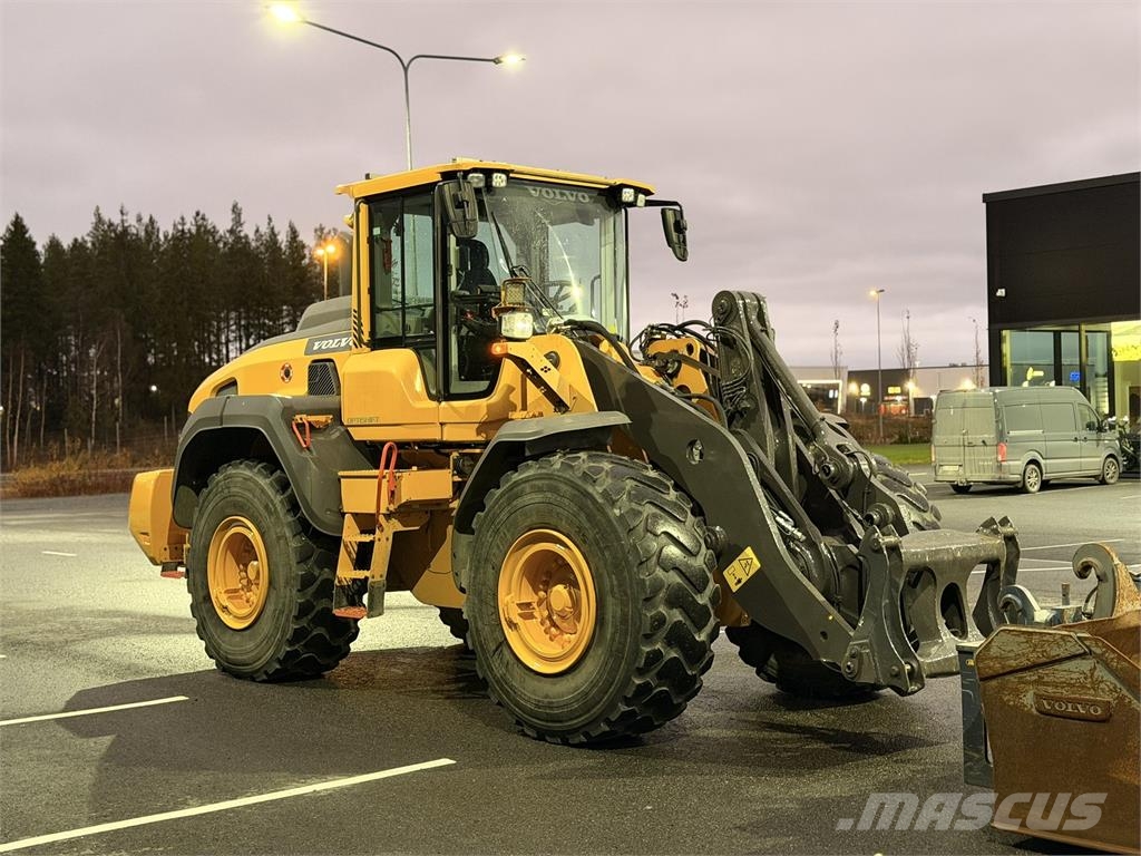 Volvo L120H Iekrāvēji uz riteņiem