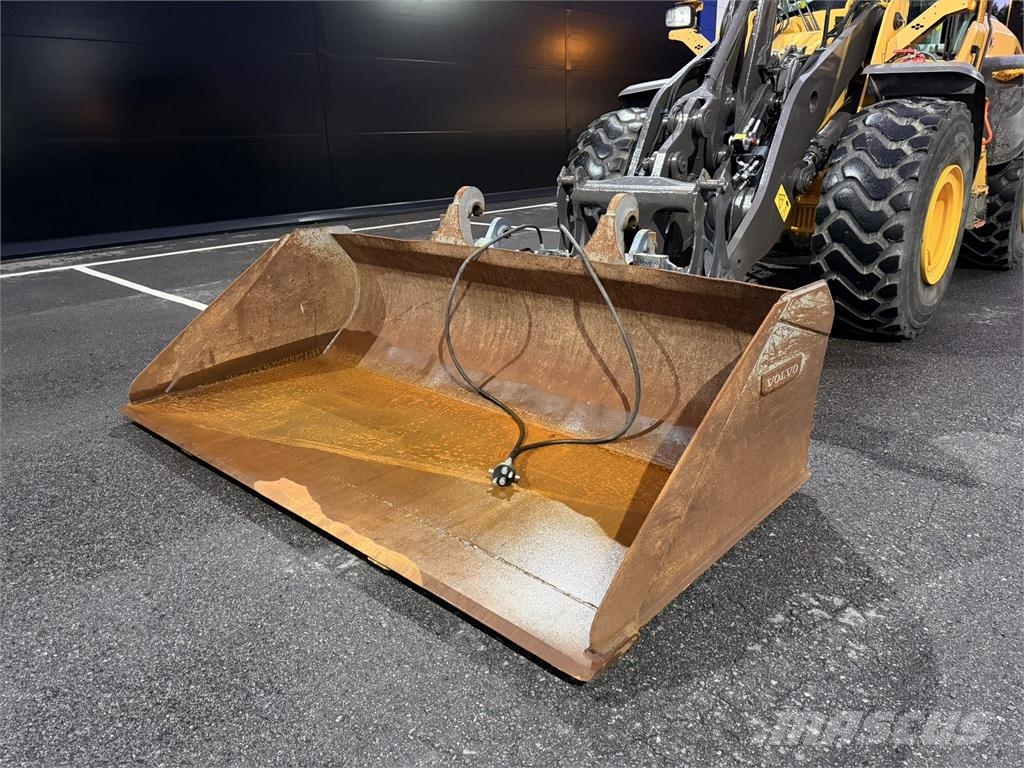 Volvo L120H Iekrāvēji uz riteņiem