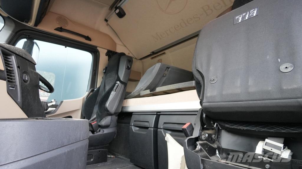 Mercedes-Benz ACTROS 2442 6x2 RHD 492.500km وحدات الجر