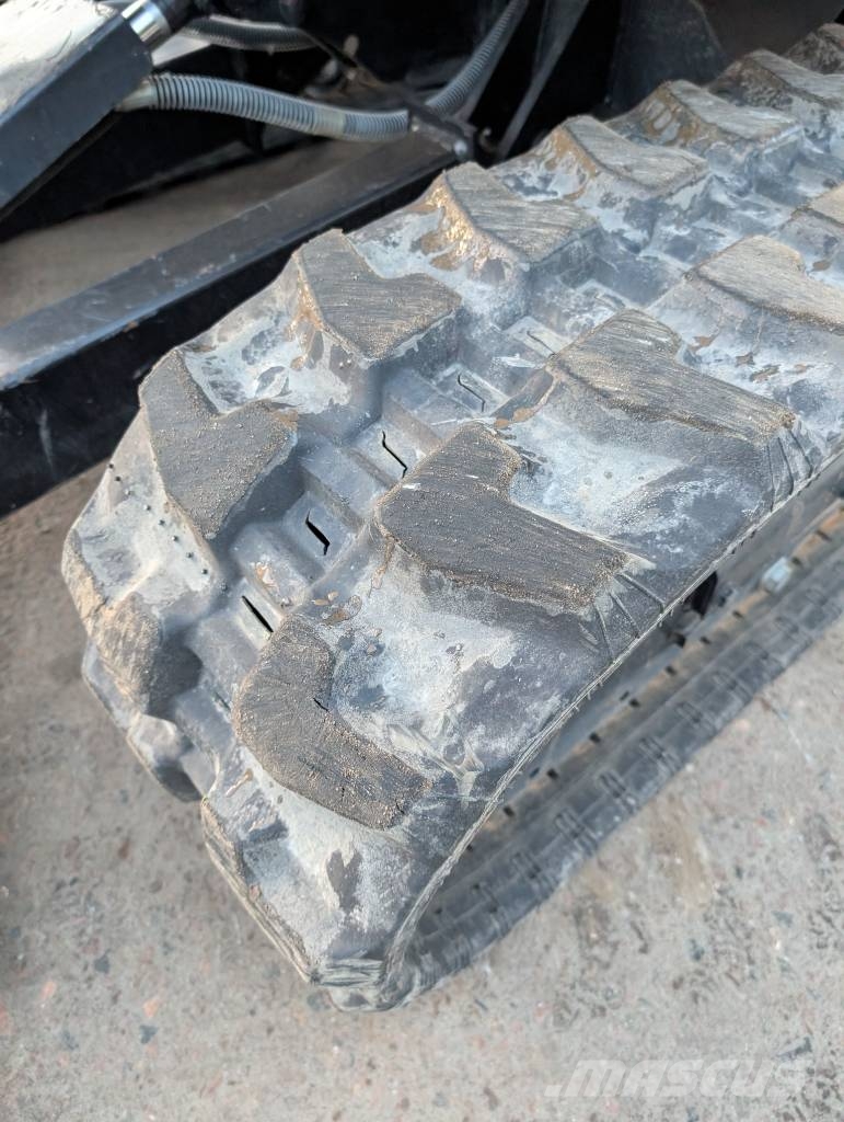 CAT 302.7 حفارات صغيرة أقل من 7 طن (حفارات صغيرة)
