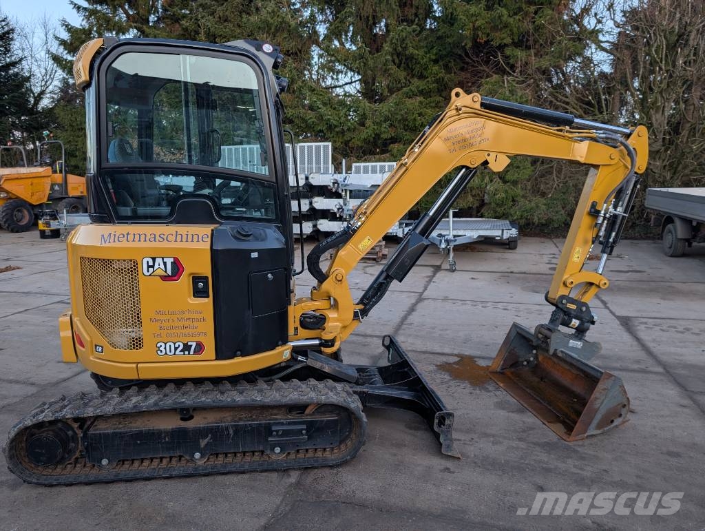 CAT 302.7 حفارات صغيرة أقل من 7 طن (حفارات صغيرة)