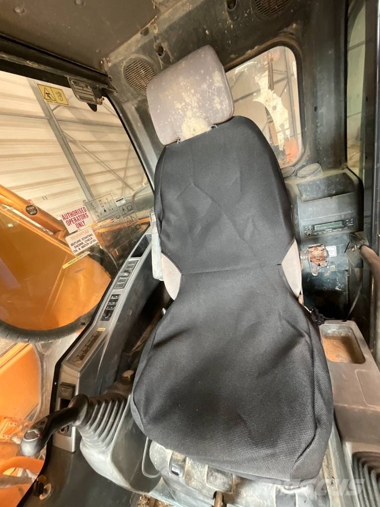 Hyundai Robex 210 LC-9 Гусеничні екскаватори