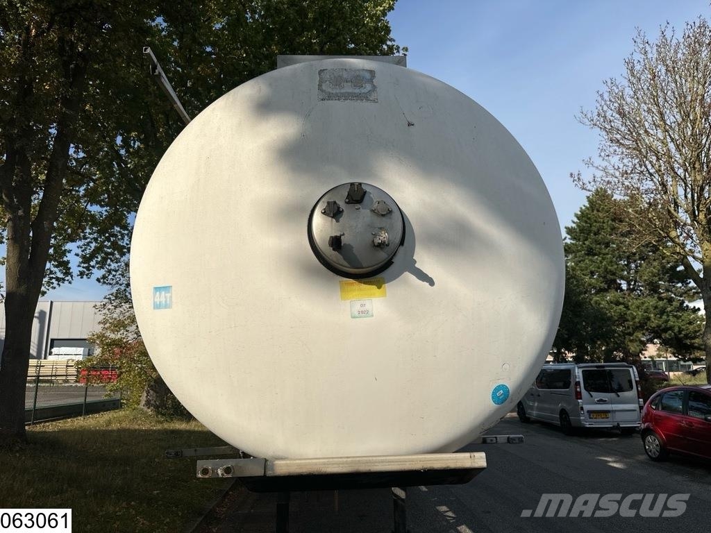 Maisonneuve Chemie 32423 Liter, 1 Comp Tanker semi-trailers