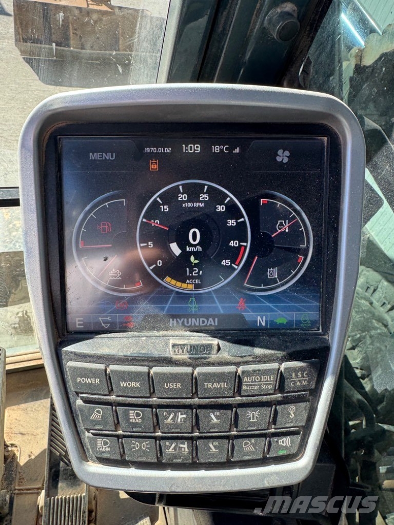 Hyundai HX 140 A Bageri na kotačima