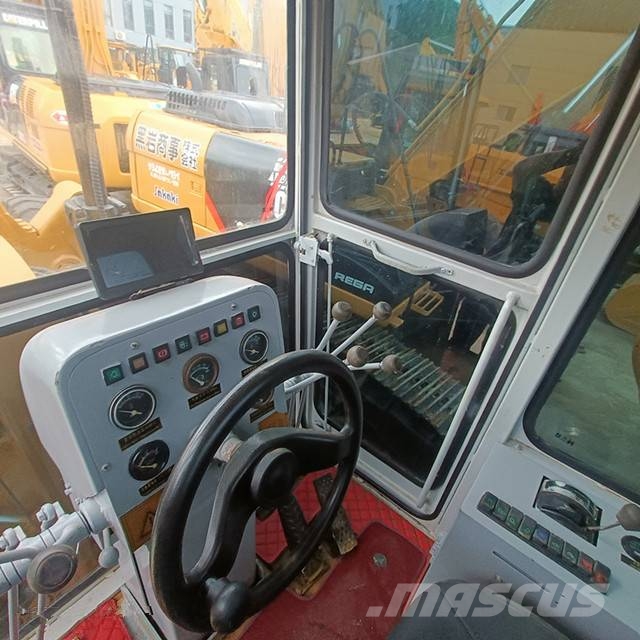 CAT 120 H Graders
