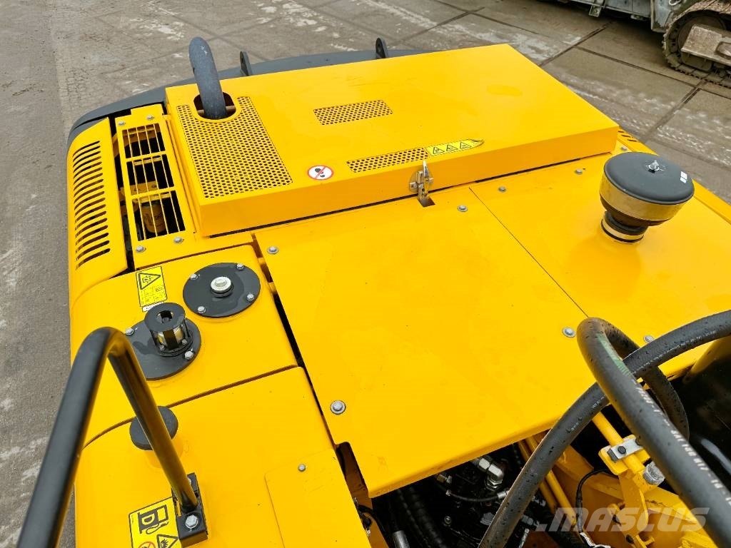 JCB 215LC - New / Unused / Hammer Lines Excavadoras sobre orugas