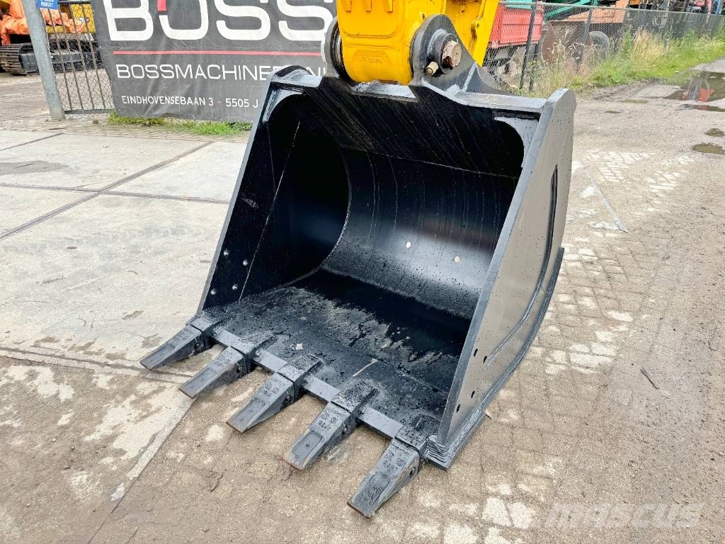 JCB 215LC - New / Unused / Hammer Lines Excavadoras sobre orugas