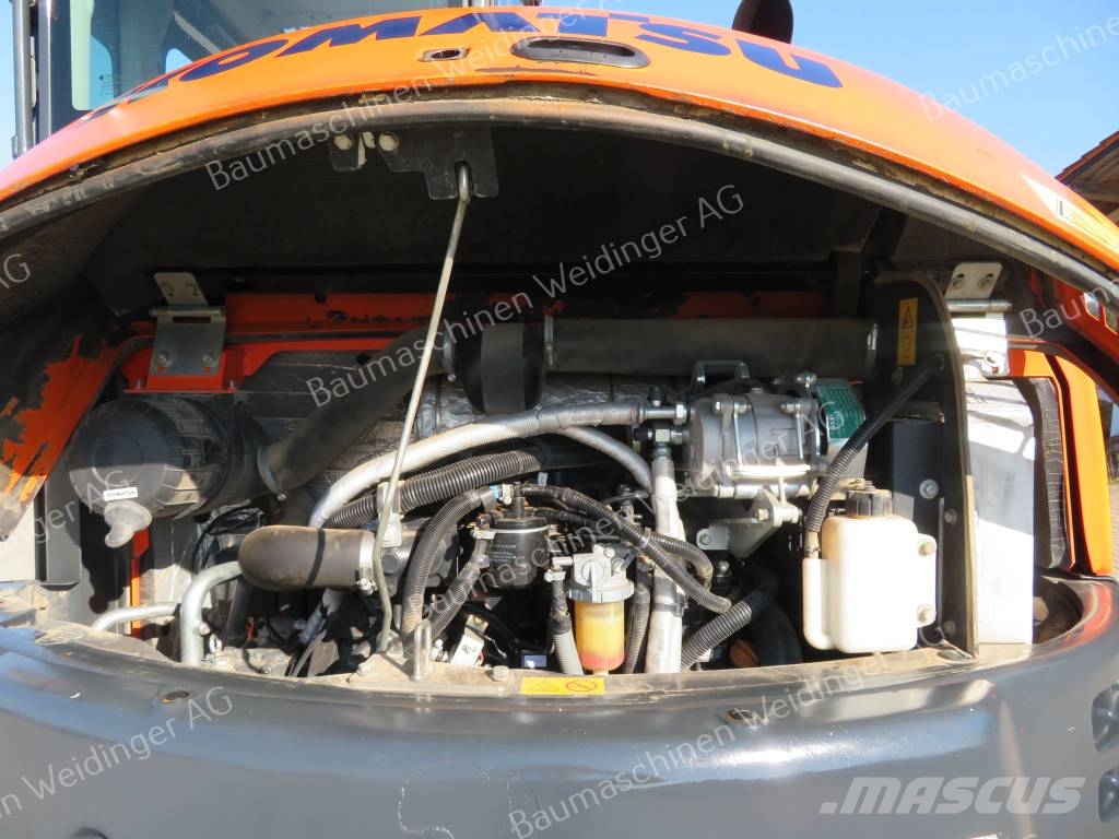 Komatsu PC 80 MR-3 حفارات وسط 7 طن - 12 طن