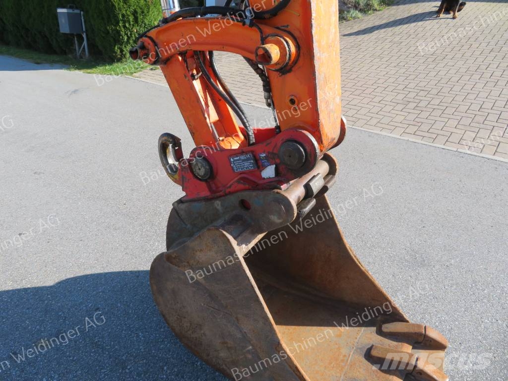 Komatsu PC 80 MR-3 حفارات وسط 7 طن - 12 طن