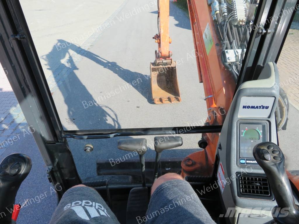 Komatsu PC 80 MR-3 حفارات وسط 7 طن - 12 طن