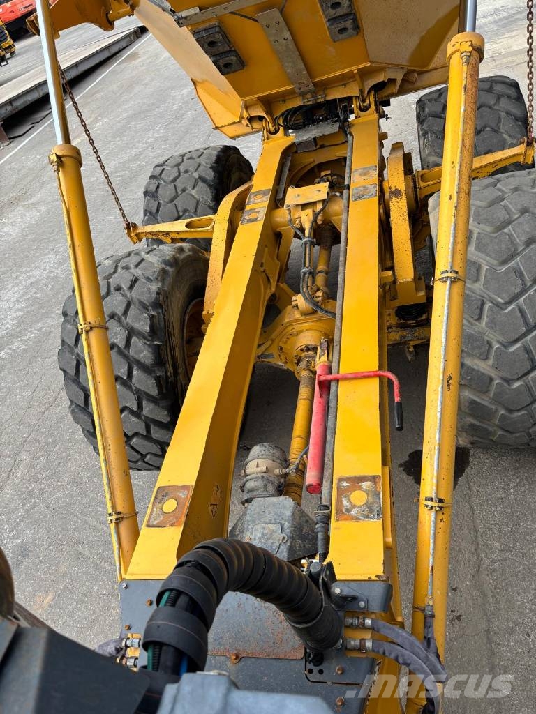 Bell B 25 E Dumper - Knickgelenk