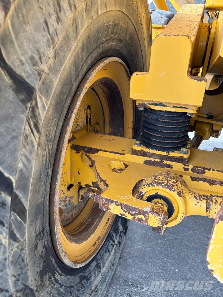 Bell B 25 E Dumper - Knickgelenk