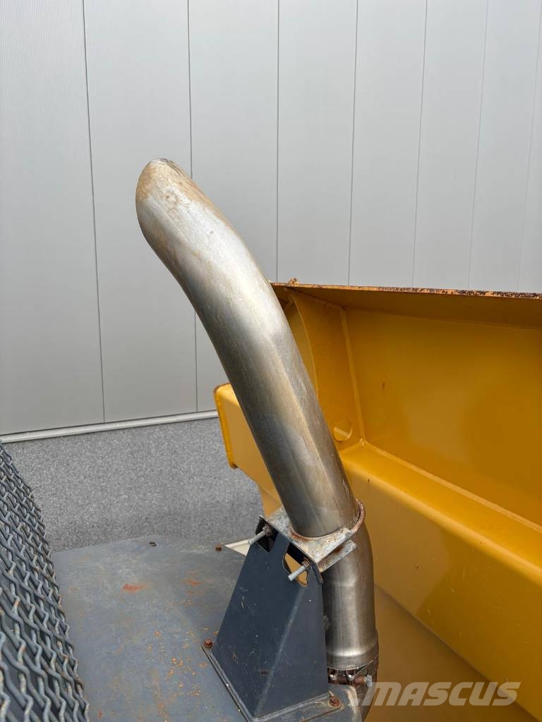 Bell B 25 E Dumper - Knickgelenk