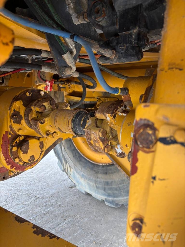 Bell B 25 E Dumper - Knickgelenk