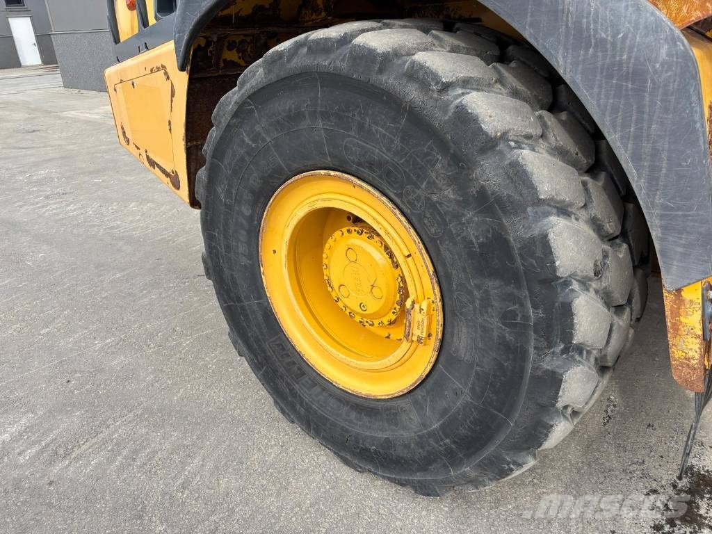 Bell B 25 E Dumper - Knickgelenk