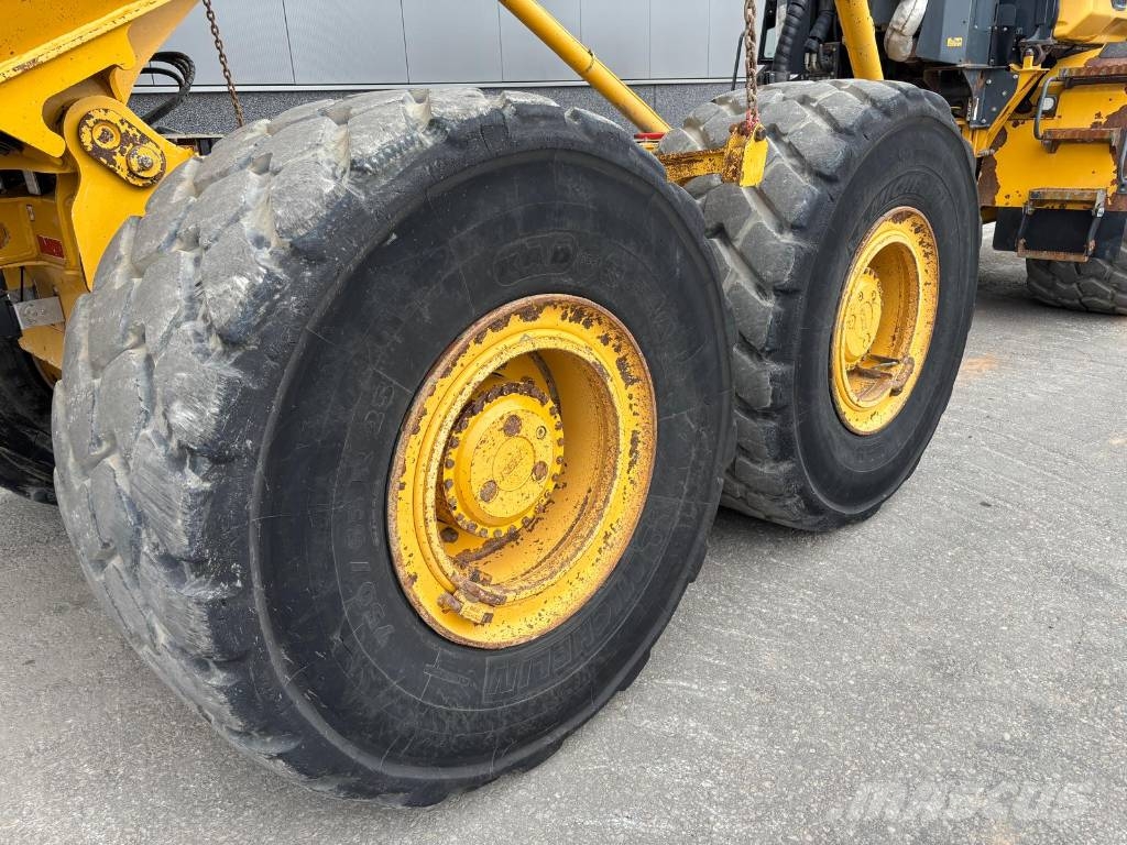 Bell B 25 E Dumper - Knickgelenk
