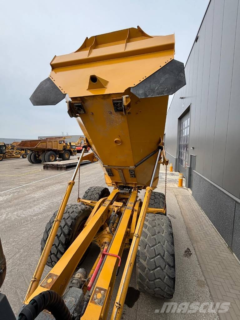 Bell B 25 E Dumper - Knickgelenk