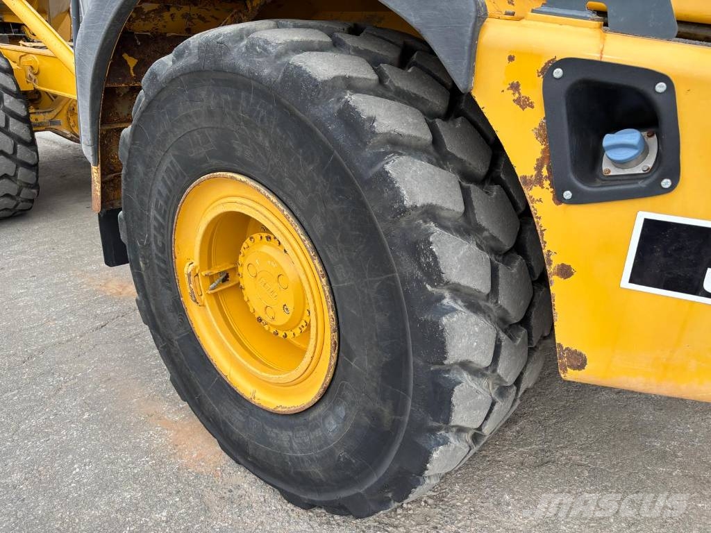 Bell B 25 E Dumper - Knickgelenk