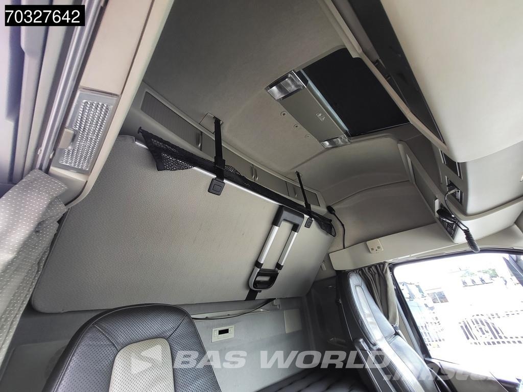 Volvo FH 540 FH 8X4 HMF8520K-RC + JIB K6 Crane Kran Winc Platformas/izkraušana no sāniem