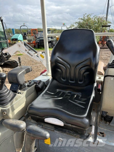 Takeuchi TB 216 Mini bageri <7t