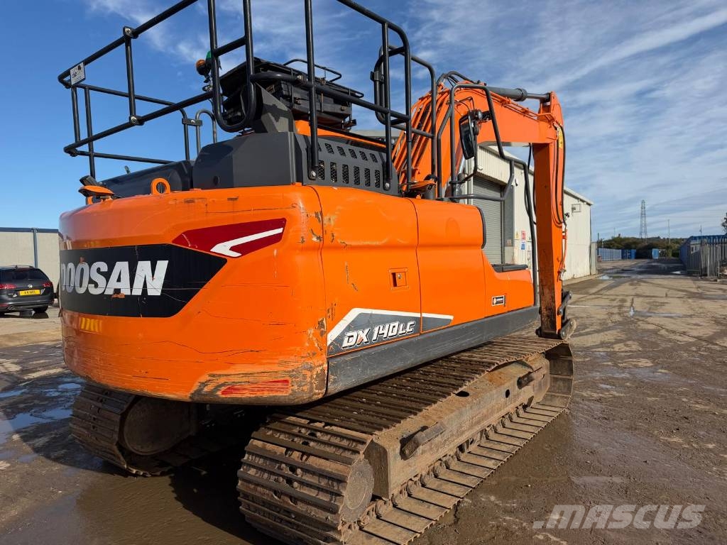 Doosan DX 140 LC Raupenbagger