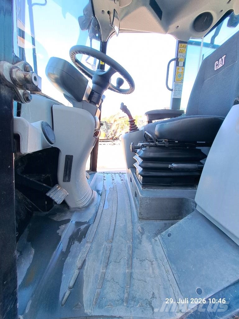 CAT 907 M | PG + LS Pyöräkuormaajat