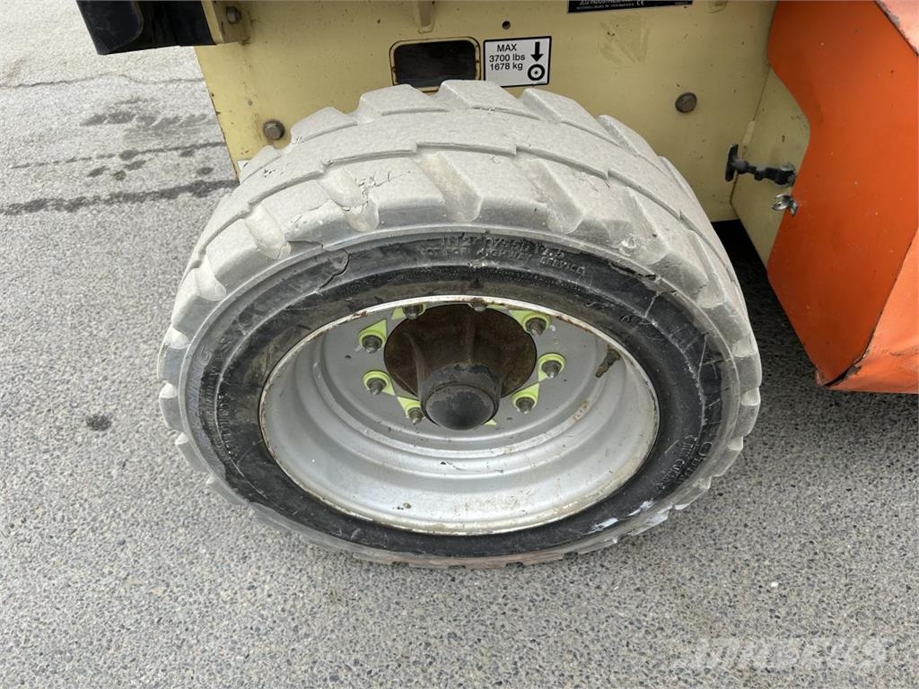 JLG 4069 LE (3614) Šķerveida pacēlāji