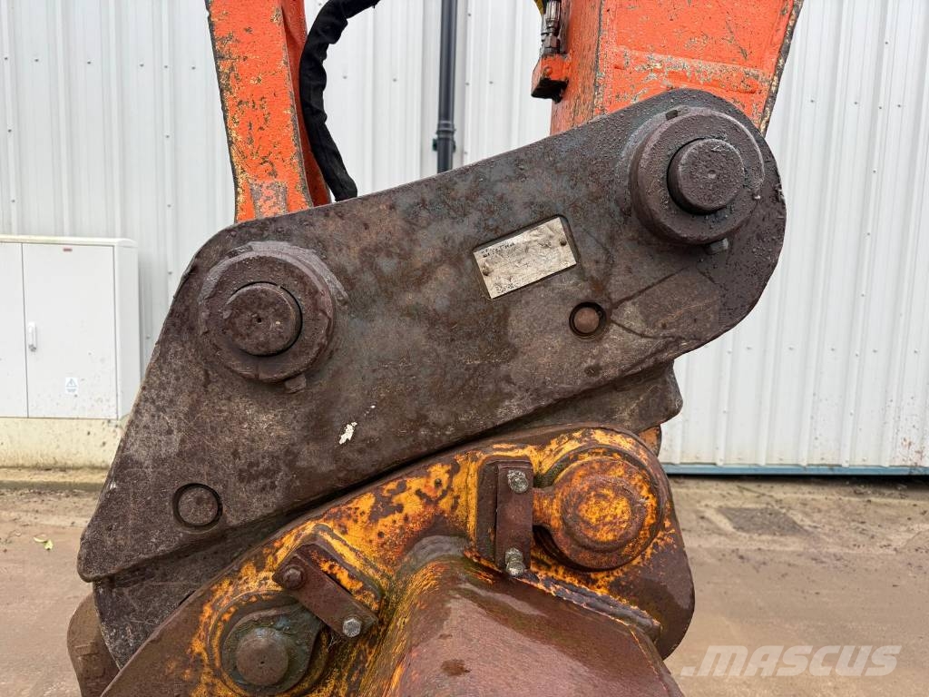 Hitachi ZX 210 LC-6 Raupenbagger