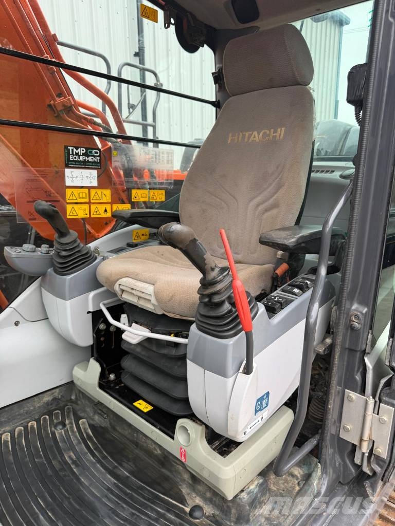 Hitachi ZX 210 LC-6 Raupenbagger
