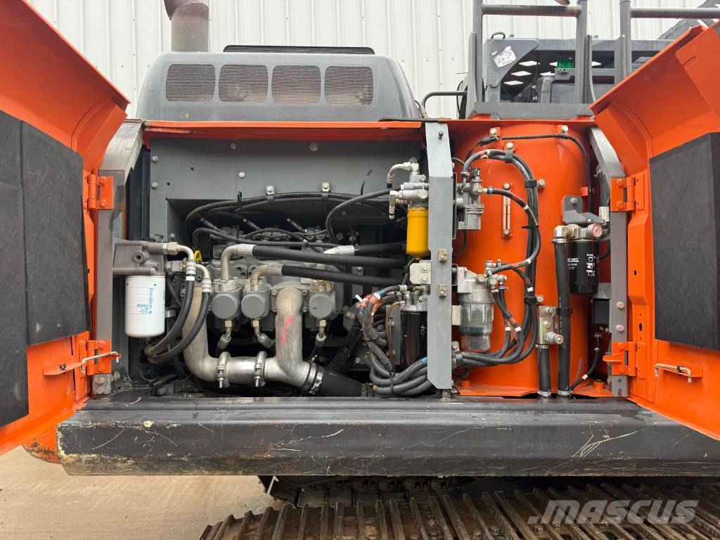 Hitachi ZX 210 LC-6 Raupenbagger
